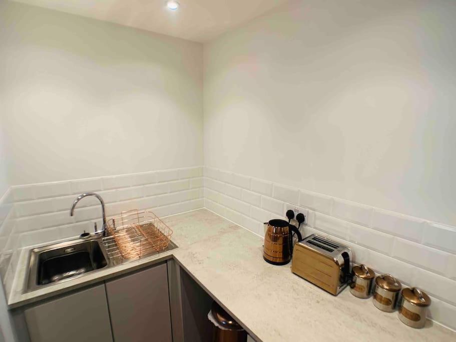 Lovely Central Bournemouth Flat 10 Minute To Beach Διαμέρισμα Εξωτερικό φωτογραφία